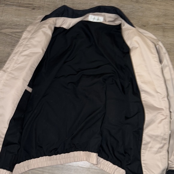 CUTTER & BUCK windbreaker - Picture 4 of 6